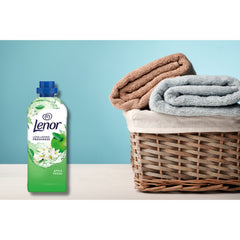 Lenor Fabric Conditioner Apple Fresh Long Lasting Odour Defence Liquid 43W 1.42L